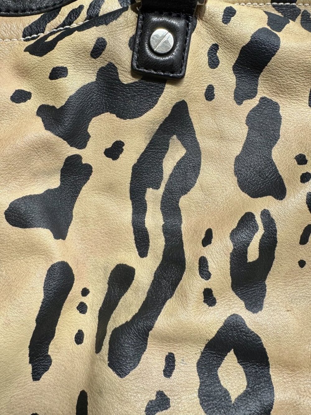 L.A.M.B. by Gwen Stefani Large LEATHER Snow Leopard handbag - Picture 8 of 9